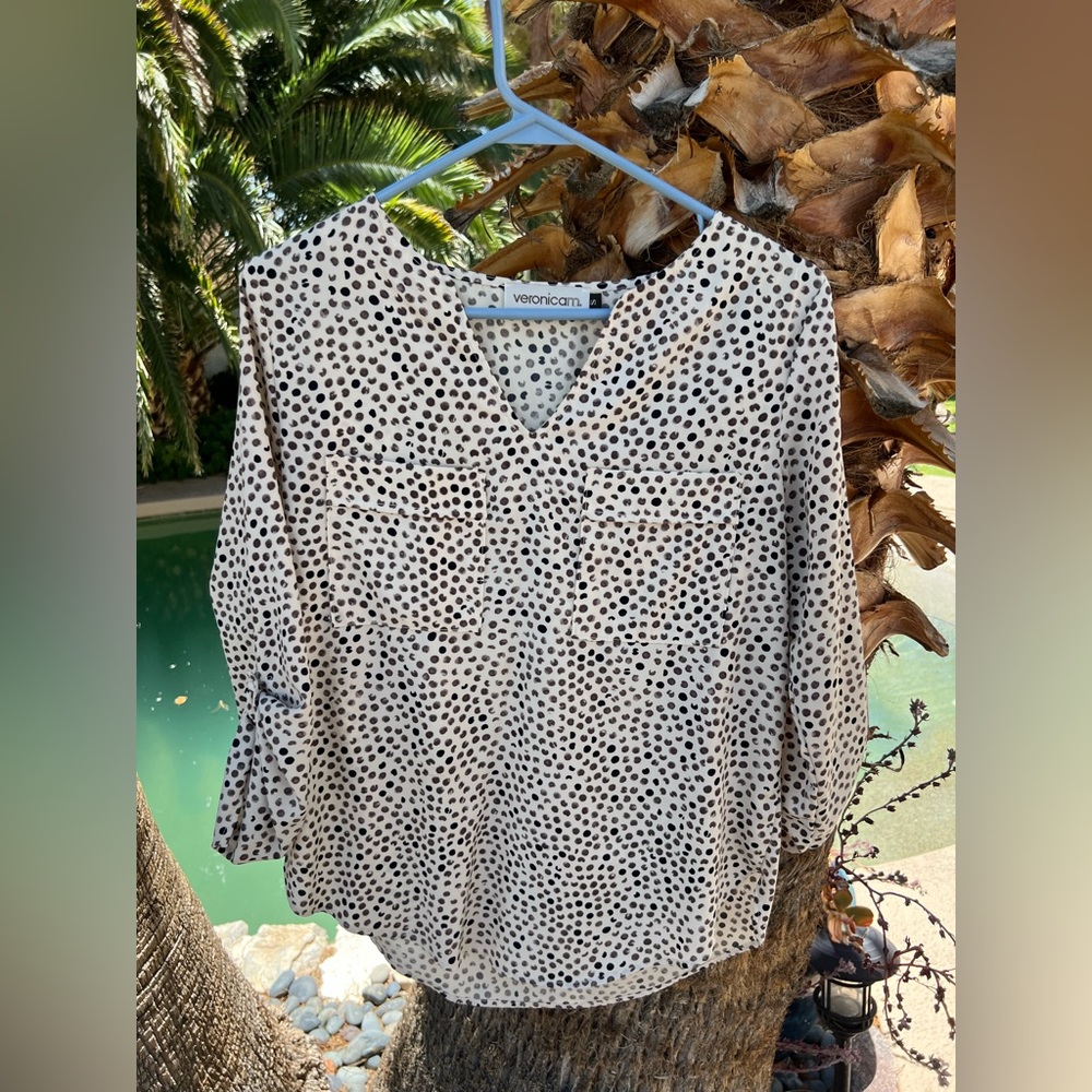 Beautiful styled top.